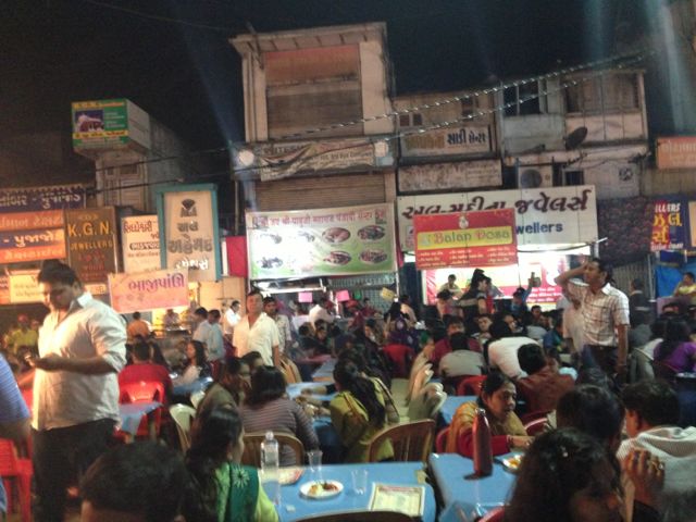 Midnight Hunger? Try Manek Chowk !